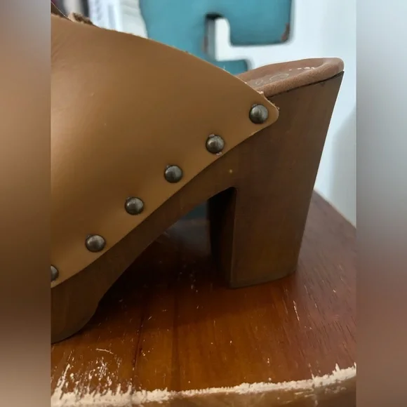 Anthropologie Seychelles Go All Out Clogs - Picture 11 of 14